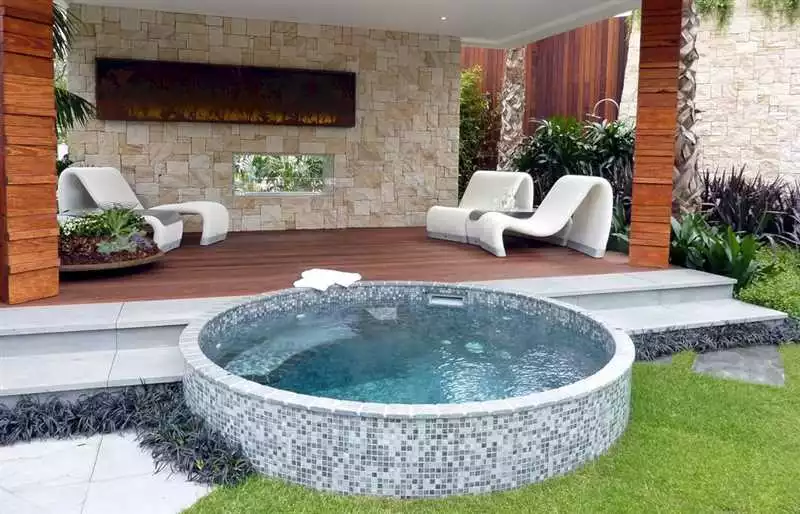 Как создать привлекательный и комфортный бассейн на даче